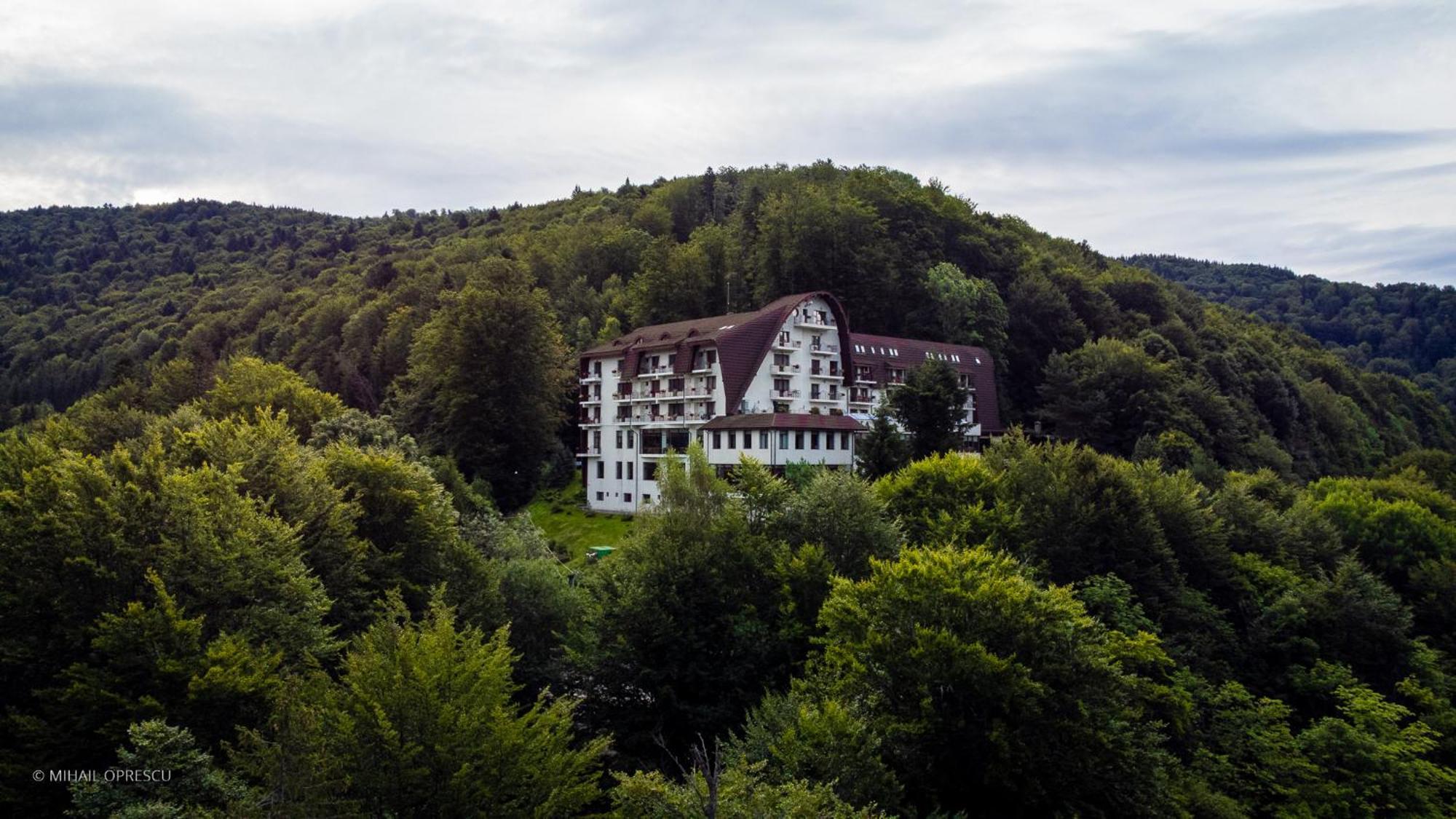 Căpăţîneni-Ungureni Hotel Valea Cu Pesti מראה חיצוני תמונה