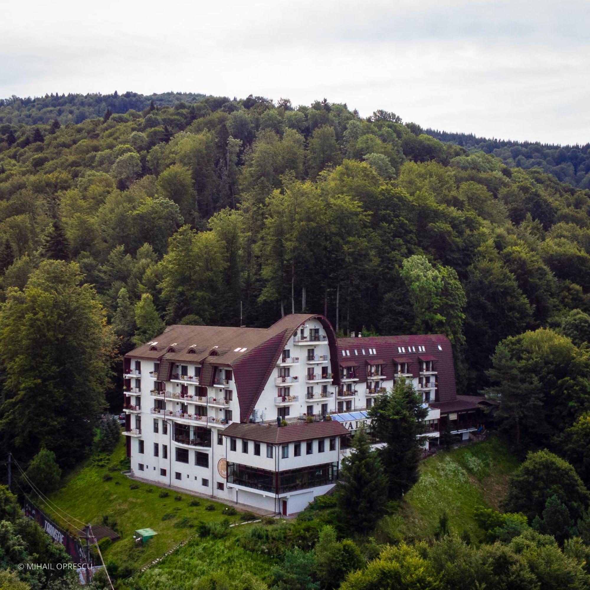 Căpăţîneni-Ungureni Hotel Valea Cu Pesti מראה חיצוני תמונה